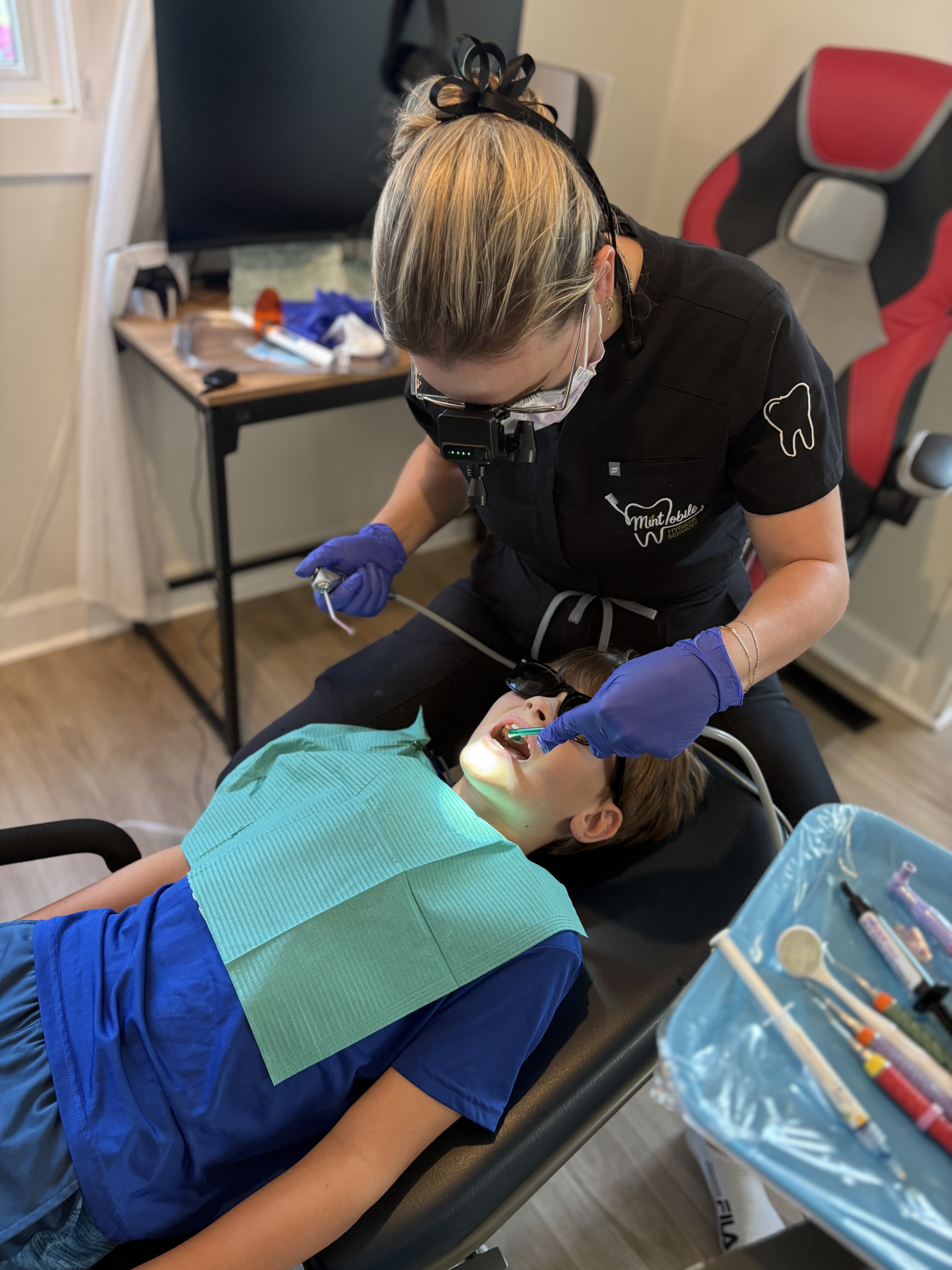 Child-friendly dental cleaning